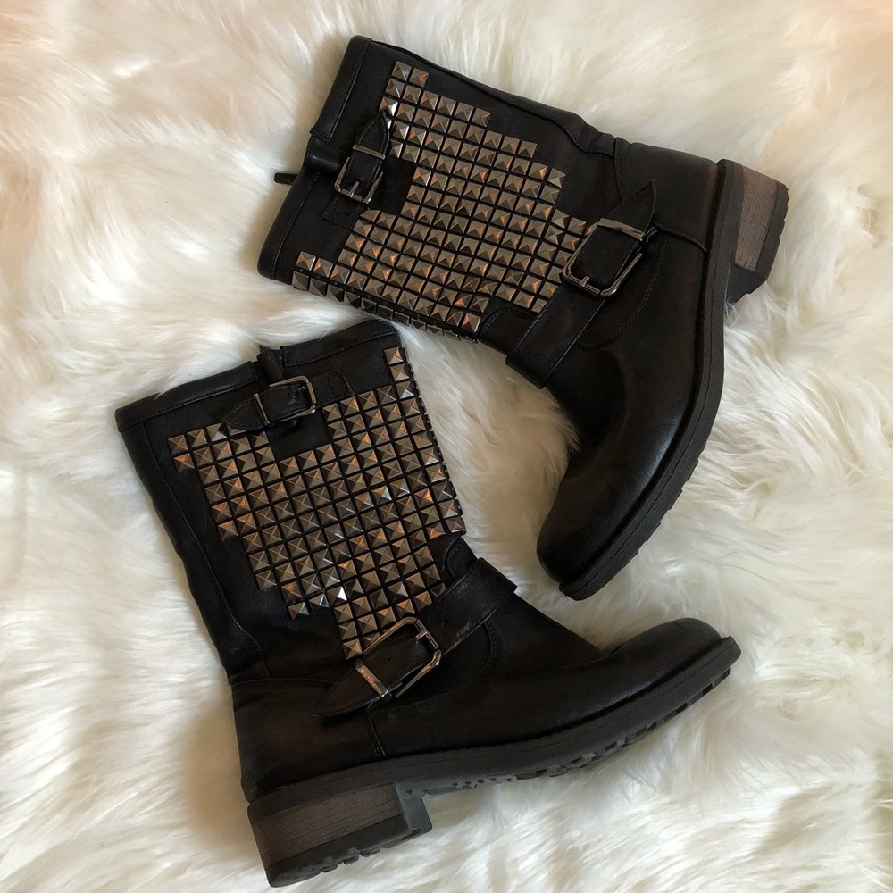 🖤 STUDDED BOOTS 🖤